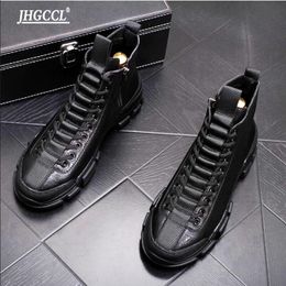 Herrenstiefel Herren warme Leder Mode High Top Schuhe Koreanische Version Trend Jugend lässig Männer Schuh Cowboy -Knöchel