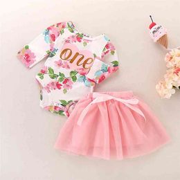 2-piece Sweet Floral Bodysuit and Pink Tulle Skirt Set for Baby Girl 210528