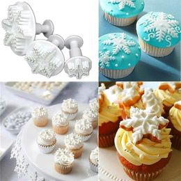 Cake Tools 2021 Fashion Sale Mold Bakeware Pastry 3Pcs Snowflake Snow Fondant Cutter Plunger Decor