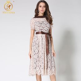 European Fashion Summer Runway Dress Women's Vintage Elegant Short Sleeves Pleated Sexy Backless Lace Dresses 210520