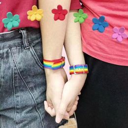 Rainbow Segui Heart Infinity Bracelets Love Wins GLBT Rights Insegnante da uomo in esecuzione LGBT Pride Braccialetti