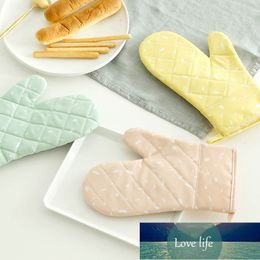 1pair Oven Microwave Gloves Heat Resistant Anti-slip Mitts Pan Oven Baking Cooking Barbecue Tool Bakeware Kitchen Accessories Factory price expert design Quality