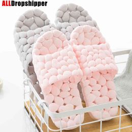 Ladies Slippers Men Women Home Interior Sandals Bathroom Leaky Slippers Soft Non-slip Hollow Leaking Slippers Couple flip flops X0523