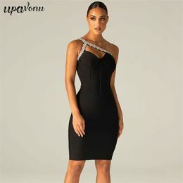 Free High Quality Black One Shoulder Sparkly Beading Rayon Bandage Dress Elegant Cocktail Party Vestidos 210524