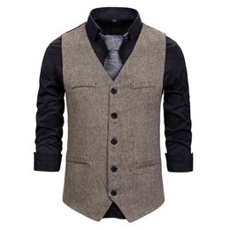 Men's 4 Pockets Herringbone Tweed Dress Vest Fashion Chain Decoration Waistcoat Men Vintage Gentleman British Suit Vest Gilet 210522