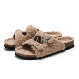 New Autumn and Winter Women's Slippers Lamb Wool Men's Sandals Casual Shoes Keep Warm Zapatillas De Felpa Planos Para Mujer Y1007