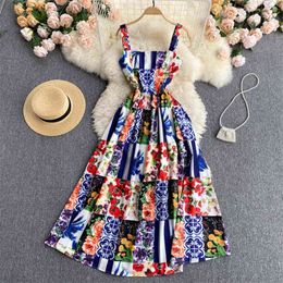 Summer Retro Floral Print Elegant Women Sleeveless High-waisted Spaghetti Straps Dress Ladies Holiday Party Dresses 210428