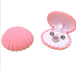 2021 Ring/Earring Box Velvet Valentine Gift Display Shell Shape Jewellery Case wedding accessories 6.5*5.2*5cm