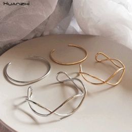 HUANZHI 2019 Simple New Geometric Wave Double Layer Hollow Opening Metal Bracelet Bangle for Women Party Wedding Girls Vacation X0706