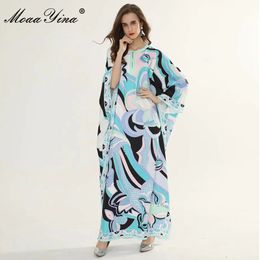 Fashion Designer dress Autumn Women's Dress Batwing Sleeve Geometry Abstract Print Maxi Robe Dresses 210524