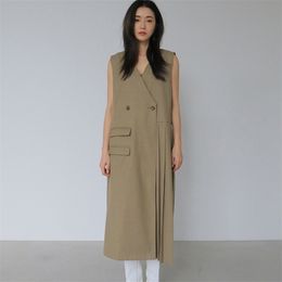 Summer Women Vintage Loose Thin Elegant Sleeveless Folds Maxi Dress Minimalist Long Khaki Lady Robe Pleated 210510