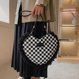 Evening Bags 2022 Fashion Heart Shaped Bag Retro Plaid Shoulder Women's Crossbody Luxury Designer Handbag And Purse Female Clutch