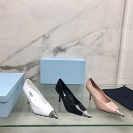 Designer's tacchi alti triangolo in metallo appuntito scarpe basse abito formale festa professionale da sposa all'aperto estate per il tempo libero sandali con tacco alto 7 cm