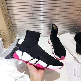 Luxo Shoes Shoes Casual Soas de futebol Treinador de velocidade Black Fashion Socks Boots Sports Sneakers Coach Sapatos