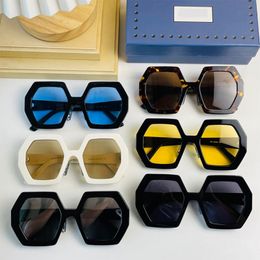 Beliebte, heiße Herren- und Damen-Sonnenbrille 0772S, einzigartiges Rahmendesign, Sinn für Mode, super Urlaub, Reisefoto, Top-Qualität, mit Originalverpackung