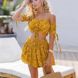 Women's Sexy Off-Shoulder Chiffon Suit Summer Slash Neck Short Sleeves Crop Top High Waist Shorts Set Beach Boho Suits 210302