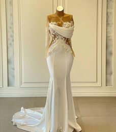 Elegant Pearls Beaded Mermaid Evening Dresses Illusion Long Sleeves Ivory Prom Pageant Dress African Women Trumpet Formal Event Gowns Sexy Robe De Soriee 2022