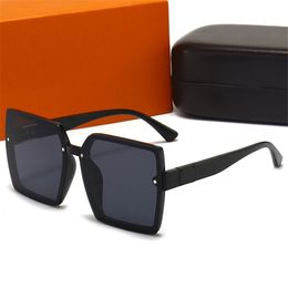Luxury Designer Sunglasses Men Eyeglasses #612 Outdoor Shades PC Frame Fashion Classic Lady Sun glasses Mirrors for Women