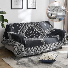 Geometry Sofa Throw Blanket Simple Carpet Tapestry Black White Side Sofa Towel Mat Knitted Throw Blankets Bedspread Home Textile 201111