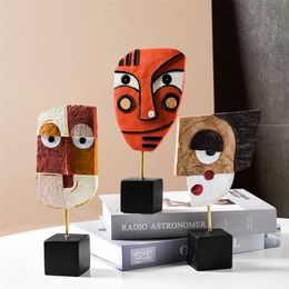 Resin Face Art Crafts Decorative Traditional Abstract Tabletop & Cabinet Figurines Creative Living Room Home Decoration Ornament 220329
