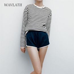WAVLATII Frauen Gestreiften Langarm T-shirts Weibliche Streetwear Herbst Frühling Baumwolle Tees Tops WLT2110 220315