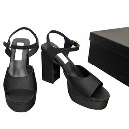 Designer Woman Sandals Grosgrain Leather Black Slides Chunky Heels Tweeds Womens Fabrics Mules Classic Lambskin Slipper Platform Chaussures Plate-forme For Party