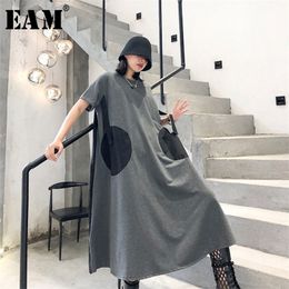 EAM Women Dot Pinrted Back Pleated Big Size Dress New Round Neck Short Sleeve Loose Fit Fashion Spring Summer 1T459 T200604