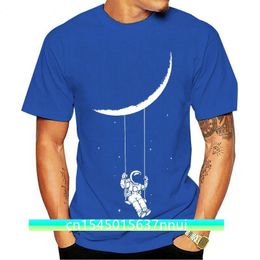 Astronaut T Shirt ONeck Moon Swing TShirt For Man Hip Hop T Shirt Space Tees Fashion Tee Shirt Clothing 220702