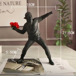 Resin Statues Sculptures Banksy Flower Thrower Statue Bomber Home Decoration Accessories Modern Ornaments Figurine Collectible GCF14426