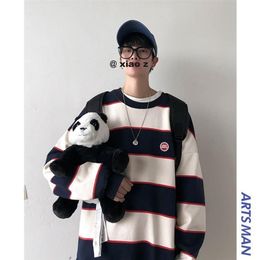 Hong Kong style striped Tshirt men women large size Oneck longsleeved shirt Oversized student versatile high street shirts 220816