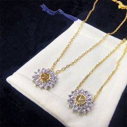 Elegant Little Flowers Bracelets Necklaces Simple Letter Vintage Bracelet Necklace Brass Material Set Jewelry Necklace