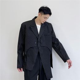 Men's Suits & Blazers Asymmetry Design Splice Men Streetwear Chic Fashion Show Loose Casual Stripe Suit Jacket Male Coat Blazer HarajukuMen'