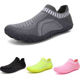 Unisex Swimming Water Shoes Men Barefoot Outdoor Beach Sandals Upstream Aqua Shoes Plus Size Nonslip River Sea Diving Sneakers Y220518