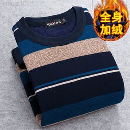 Men Fleece Sweater New Autumn Winter Fashion Stripe Warm Sweater Male Gold Velvet Sweater Thicker Winter O-neck Sweaters L220801