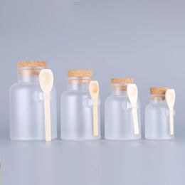 FREE ship Frosted Plastic Cosmetic Bottles Containers with Cork Cap and Spoon Bath Salt Mask Powder Cream Packing Bottles Makeup Jars #0419