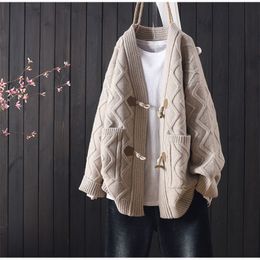 Autumn and winter new sweater cardigan women loose Korean style horn buckle all-match thick coat women 210204