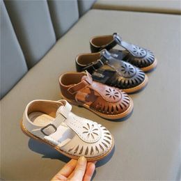 Children's Sandals Retro British Girls Shoes 2022 Summer Girls' Baotou Sandal Hollow Out Soft Sole Non-slip Breathable Children Shoes