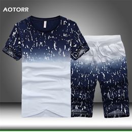 Summer Men Sportswear Tracksuit Set Print Mens Casual Sport Suit Men Clothing Beach Short Sets Tee Shirts Shorts LJ201126