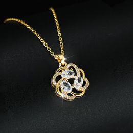 Pendant Necklaces Luxury Female White Zircon Necklace Charm Gold Colour Wedding For Women Cute Crystal Flower Chain NecklacePendant