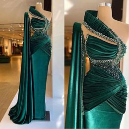 Arabic Green Velvet Mermaid Evening Dresses Sexy One Shoulder Beads Side Split Long Prom Gowns robes de