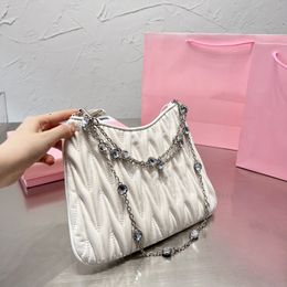 Luxustos Mulheres Bolsas Brand Totes Moda Novo meio redondo imitado Crystal Chainbagbag Ladybags Designer Chainbag Girl Tote Casual