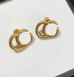 Designer Womens Hoops Earrings Fashion Brand Double Letter Charm Earring Women Retro Luxurys Jewelry Earrings Studs Wholesale