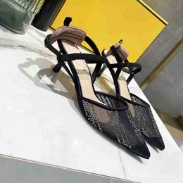 Sandali Slingback con strass di lusso Sexy Lady Scarpe a punta con tacco alto Designer Dress Shoes Summer Sliders Sandales