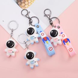 Keychains Creative Astronaut Keychain Resin For Friend Gift Cute Rocket Bag Pendant Accessory Car