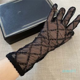 Black Tulle Alphabets Gloves Letters Embroidered Lace Mittens for Women Ins Fashion Thin Party Gloves