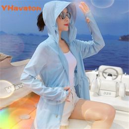 Plus Size Summer Beach UV Jacket Women Sun Protection Clothing Lady Summer Fashion Loose Sunscreen Jacket Blouse Summer Coat LJ200810