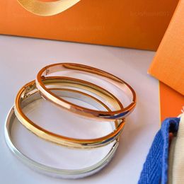 Luxury Vintage 18K gold-plated love Bangle fashionable womens Cuff Bracelet high quality 316L stainless steel wedding Jewellery three Colours optional top quality
