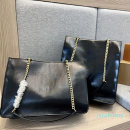 Autumn and winter designer leather large capacity high sense fashion chain shoulder bag travel bag lady 2022