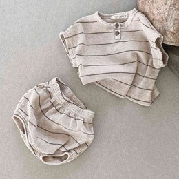 Newborn baby clothes boy casual western style striped short-sleeved T-shirt suit girl baby summer cotton triangle shorts suit G220521