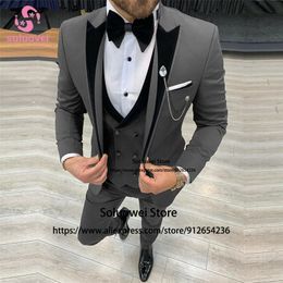 Suits For Men Grey Slim Fit Wedding Groom Peaked Lapel Tuxedo 3 Piece Jacket Vest Pants Set Formal Business Blazer Custom Made 220815